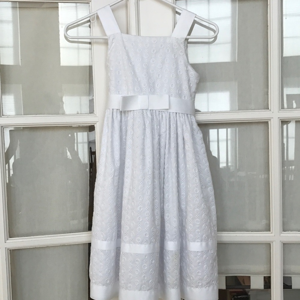 Girls Sz8 White dress w/ bow by Sweet Heart Rose